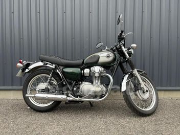 KAWASAKI W 800