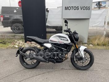 MOTO MORINI SEIEMMEZZO 650