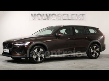 VOLVO V60 (2E GENERATION) CROSS COUNTRY II B4 AWD 197 CROSS COUNTRY PRO GEARTRONIC 8