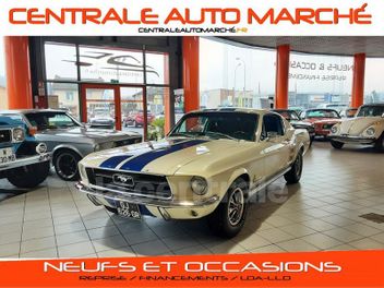 FORD MUSTANG COUPE FASTBACK V8 BLANCHE BANDES BLEUES