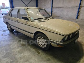BMW SERIE 5 E28 (E28) 525E