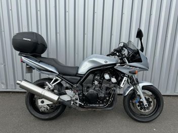 YAMAHA FZS 600 FAZER S