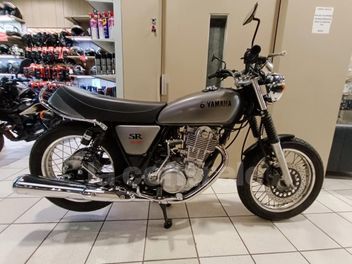 YAMAHA SR 400