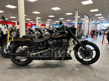 HARLEY DAVIDSON CVO 1800