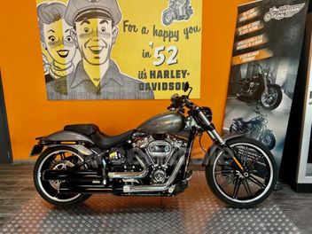 HARLEY DAVIDSON SOFTAIL BREAKOUT 1868