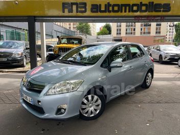 TOYOTA AURIS (2) HSD 136 CONNECT 15" 5P