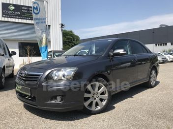 TOYOTA AVENSIS 2 II (2) 126 D-4D LINEA TERRA 5P