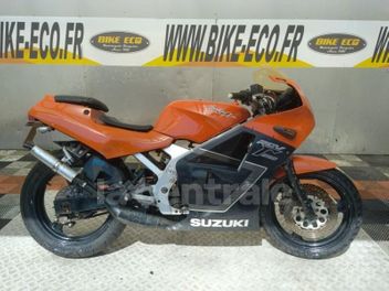 SUZUKI RGV 250