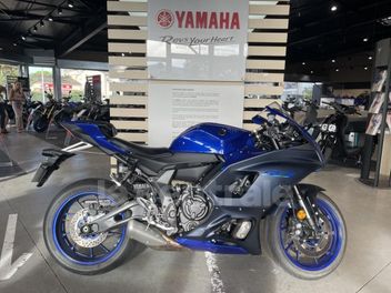 YAMAHA YZF R7 700