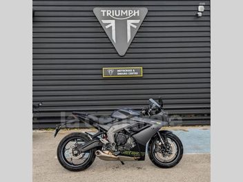 TRIUMPH DAYTONA 660