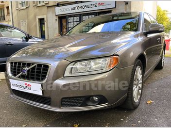 VOLVO V70 (2E GENERATION) II (2) 2.4 D5 185 MOMENTUM GEARTRONIC