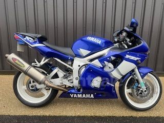 YAMAHA YZF R6 600