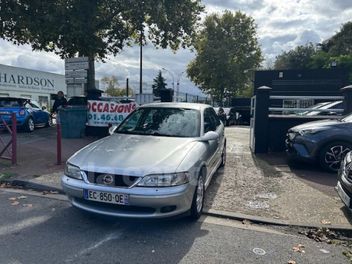 OPEL VECTRA 2 II 2.5 V6 EXECUTIVE 4P