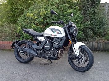 MOTO MORINI SEIEMMEZZO 650