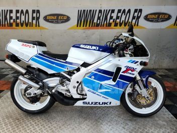 SUZUKI RGV 250