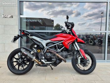 DUCATI HYPERSTRADA 821