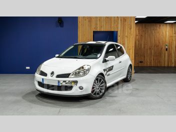 RENAULT CLIO 3 RS III 2.0 16V 200 RS F1 TEAM R27 3P