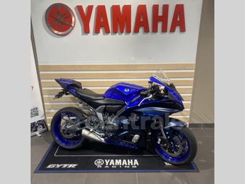 YAMAHA YZF R7 700