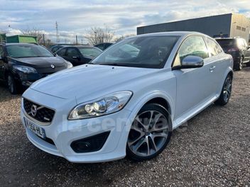 VOLVO C30 (2) D3 150 R-DESIGN