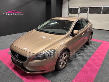 VOLVO V40 (2E GENERATION) II D2 115 MOMENTUM BUSINESS POWERSHIFT 6