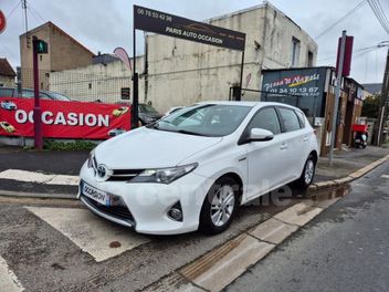 TOYOTA AURIS (2) 136H HSD MILLENIUM 15" 5P