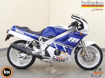 YAMAHA FZR 400