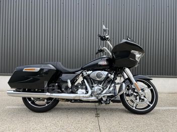 HARLEY DAVIDSON TOURING ROAD GLIDE 1923