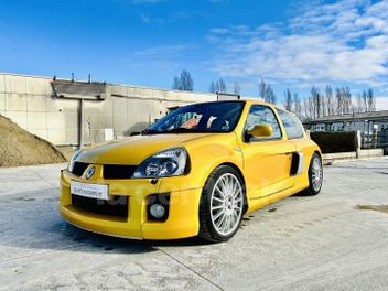 RENAULT CLIO 2 V6 RS II (2) V6 24S 255 RS 3P