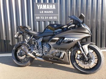 YAMAHA YZF R7 700