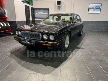 JAGUAR DAIMLER (2) SIX 4.0 BVA