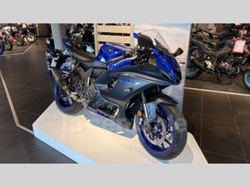 YAMAHA YZF R7 700