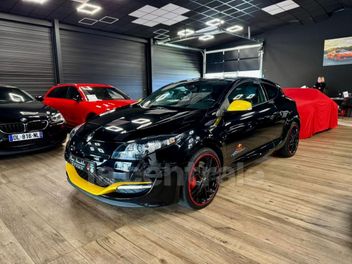 RENAULT MEGANE 3 COUPE RS III (2) RS 2.0T 265 RED BULL RACING RB7 N187 3P