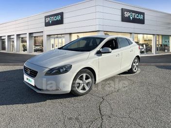 VOLVO V40 (2E GENERATION) II D3 150 MOMENTUM GEARTRONIC 6