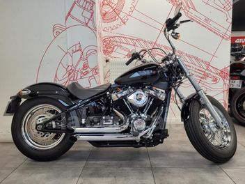 HARLEY DAVIDSON SOFTAIL STREET BOB 1745