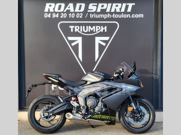 TRIUMPH DAYTONA 660