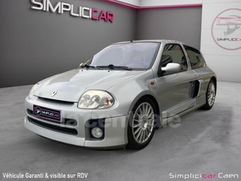 RENAULT CLIO 2 V6 RS II V6 24S 230 RS 3P