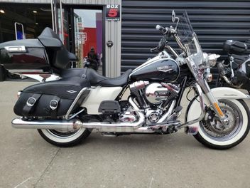 HARLEY DAVIDSON TOURING ROAD KING 1690 CLASSIC