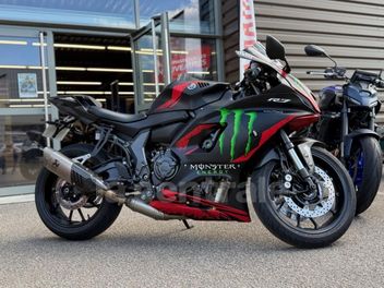 YAMAHA YZF R7 700
