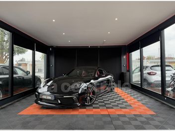 PORSCHE 