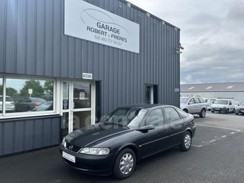 OPEL VECTRA (2) C 1.6 I GL 5P