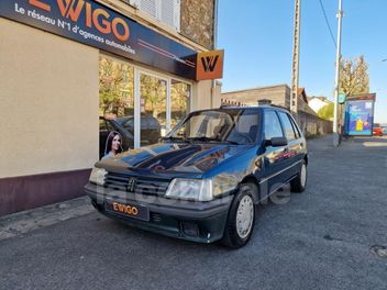 PEUGEOT 205 SACRE NUMERO BVA 5P