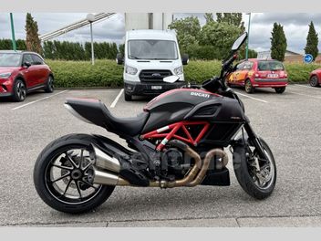 DUCATI DIAVEL TESTASTRETTA 11 CARBON RED