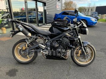TRIUMPH STREET TRIPLE 675