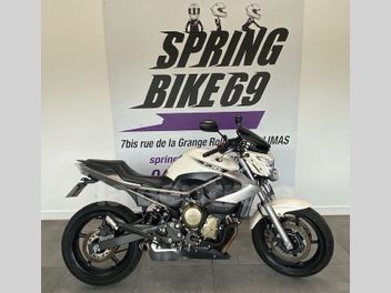 YAMAHA XJ6 600