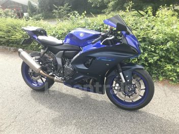 YAMAHA YZF R7 700