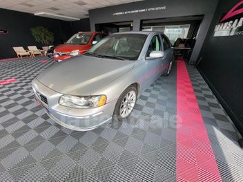 VOLVO S60 2.4 D 126 SUMMUM