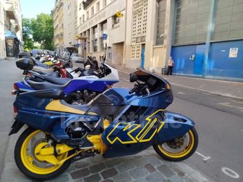 BMW K1 1000