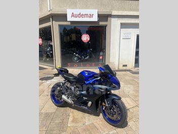 YAMAHA YZF R7 700