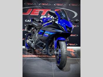 YAMAHA YZF R7 700