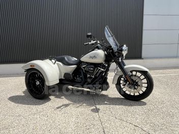 HARLEY DAVIDSON TRIKES FREEWHEELER 1868